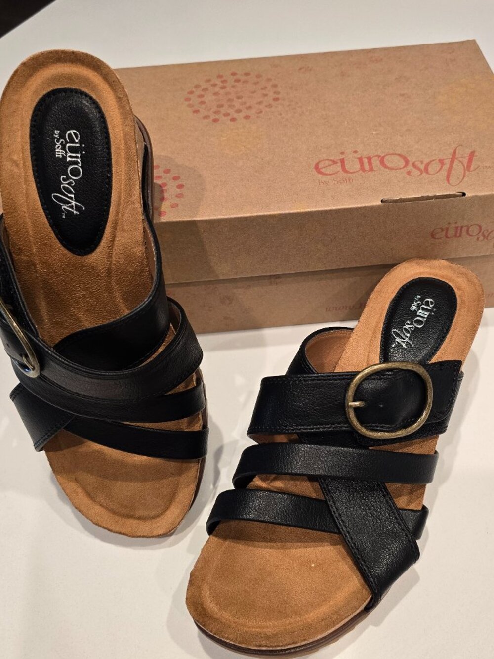 EuroSoft Teddie Sandals- Size 9 - New